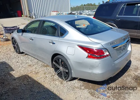 2015 Nissan Altima 2.5 Sv z USA, uszkodzony, nr VIN 1N4AL3AP6FC264958